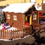 Inflatable Santa's Grotto 4
