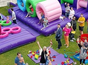 BLOG - 17 Exciting Entertainment Hire Ideas For Corporate & Family Fun Days