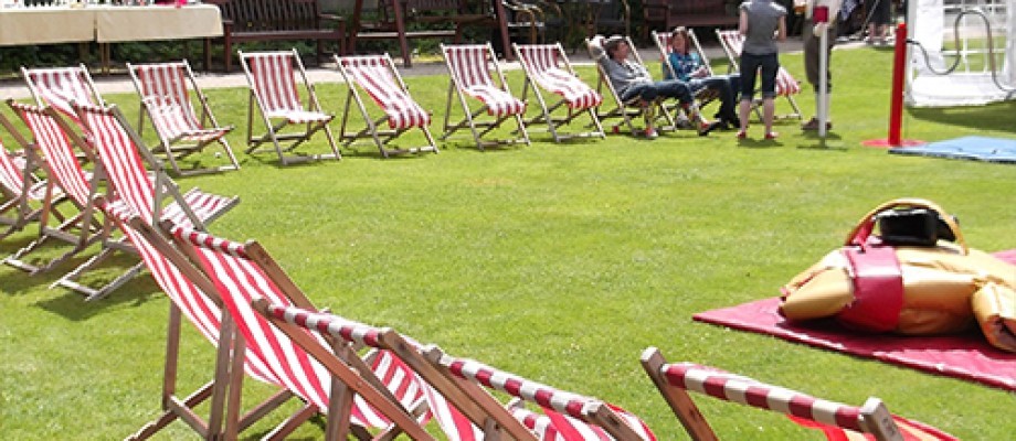 Deckchair Madness: Your guide to the summer essential!